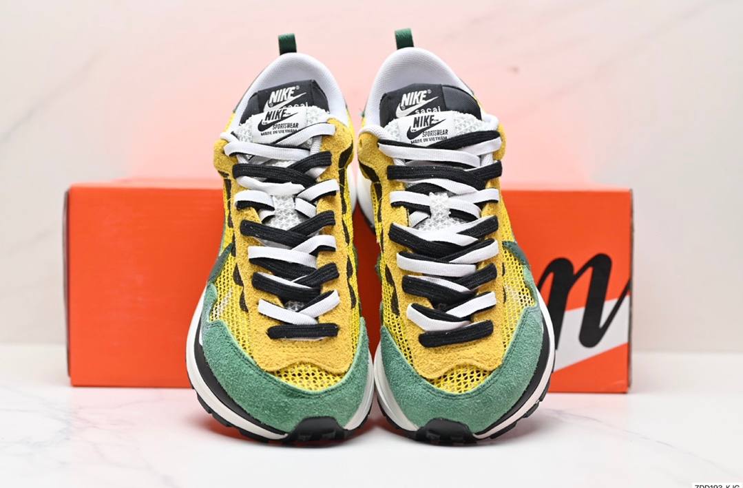 Обувки Sacai VaporWaffle Tour Yellow